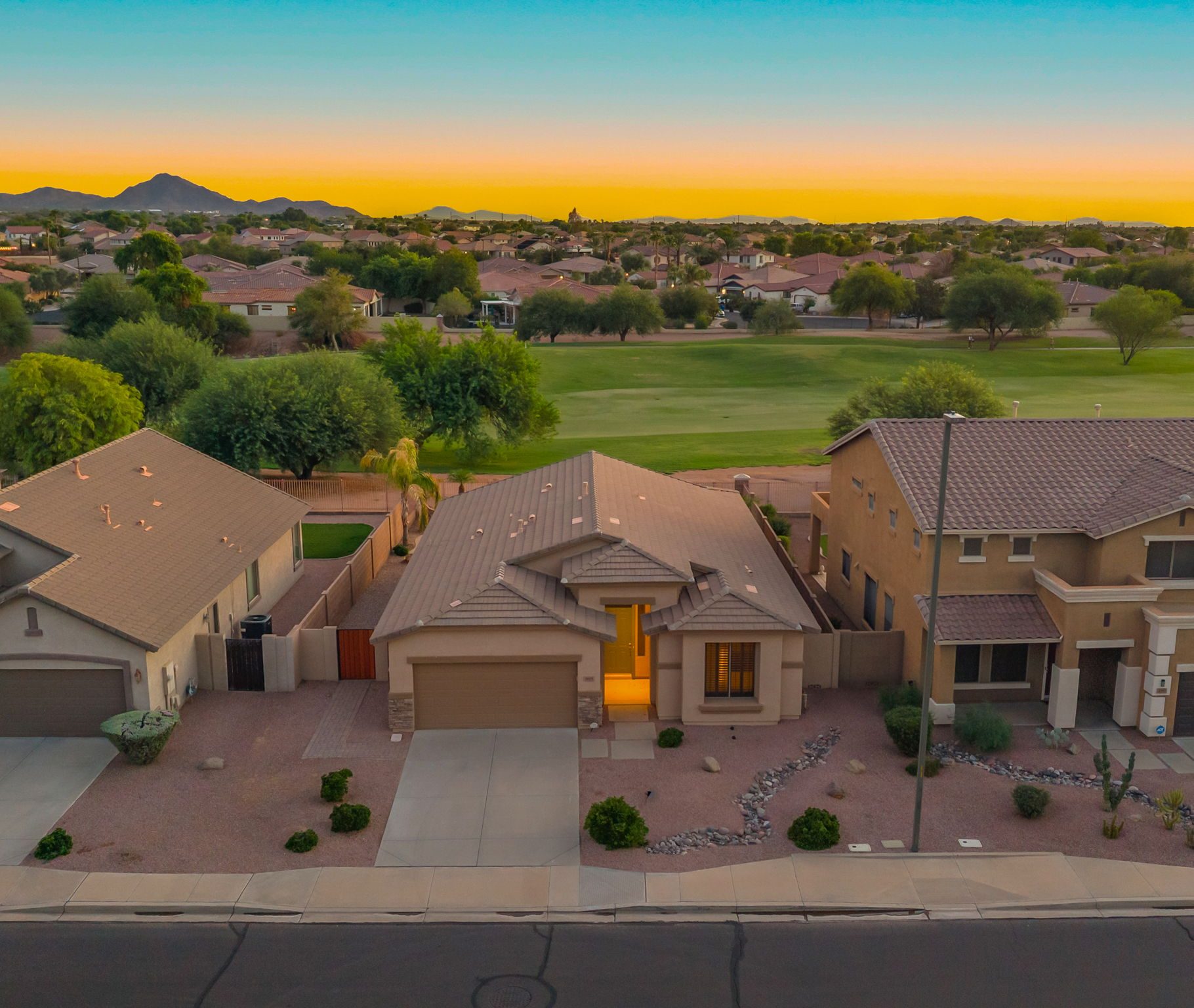 3605 E Meadowview Dr