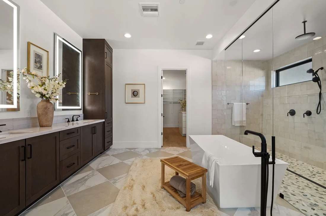 Primary bath