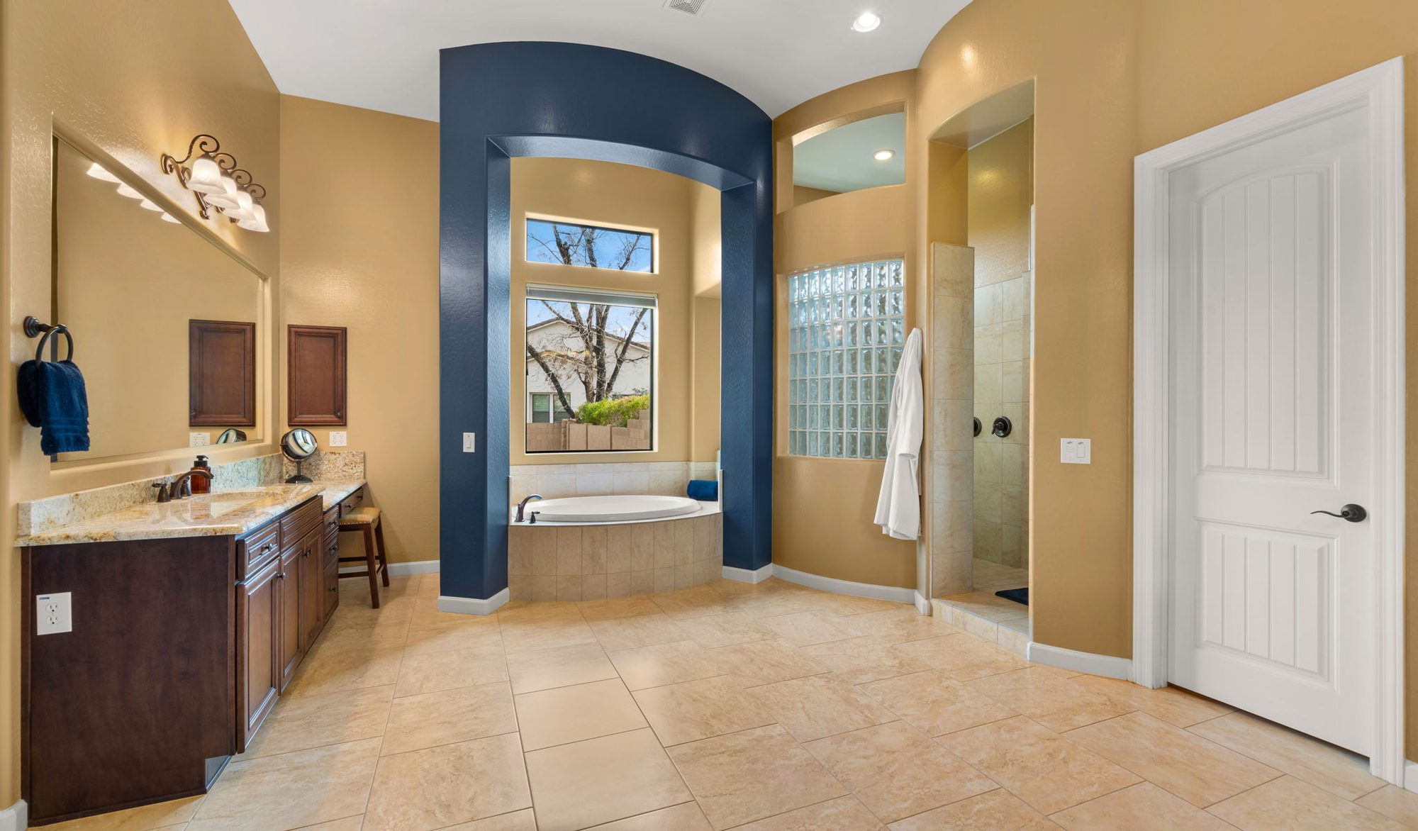Primary bath